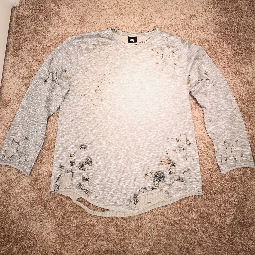 STYLISH SWEATER - Picture 3 of 4